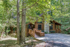 ER50 - Creekside - Great location, Close to all the action! cabin